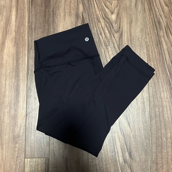 Lululemon wonder train crop 23” in black - Picture 1 of 3